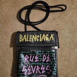 BALENCIAGA EXPLORER POUCH GRAFFITI - BLACK/MULTICOLOR